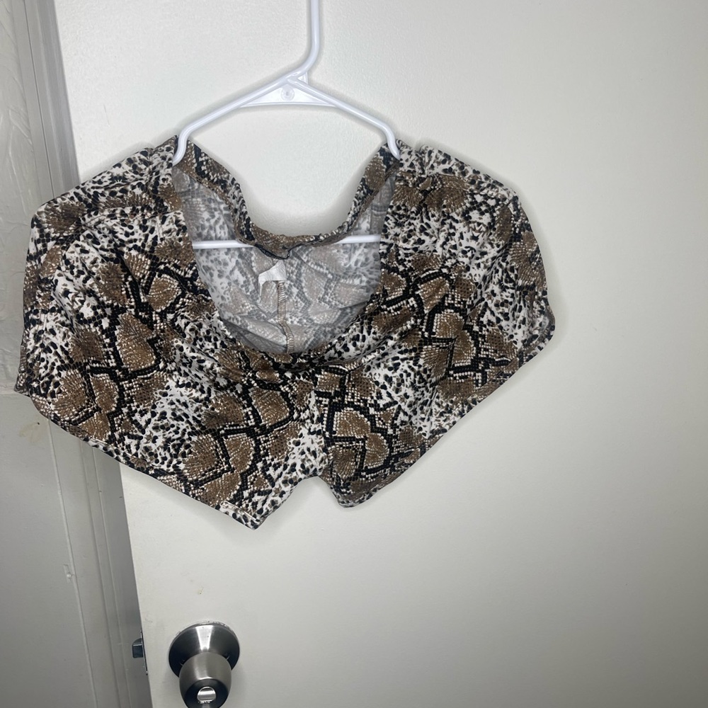 Fashion nova leopard print shorts
